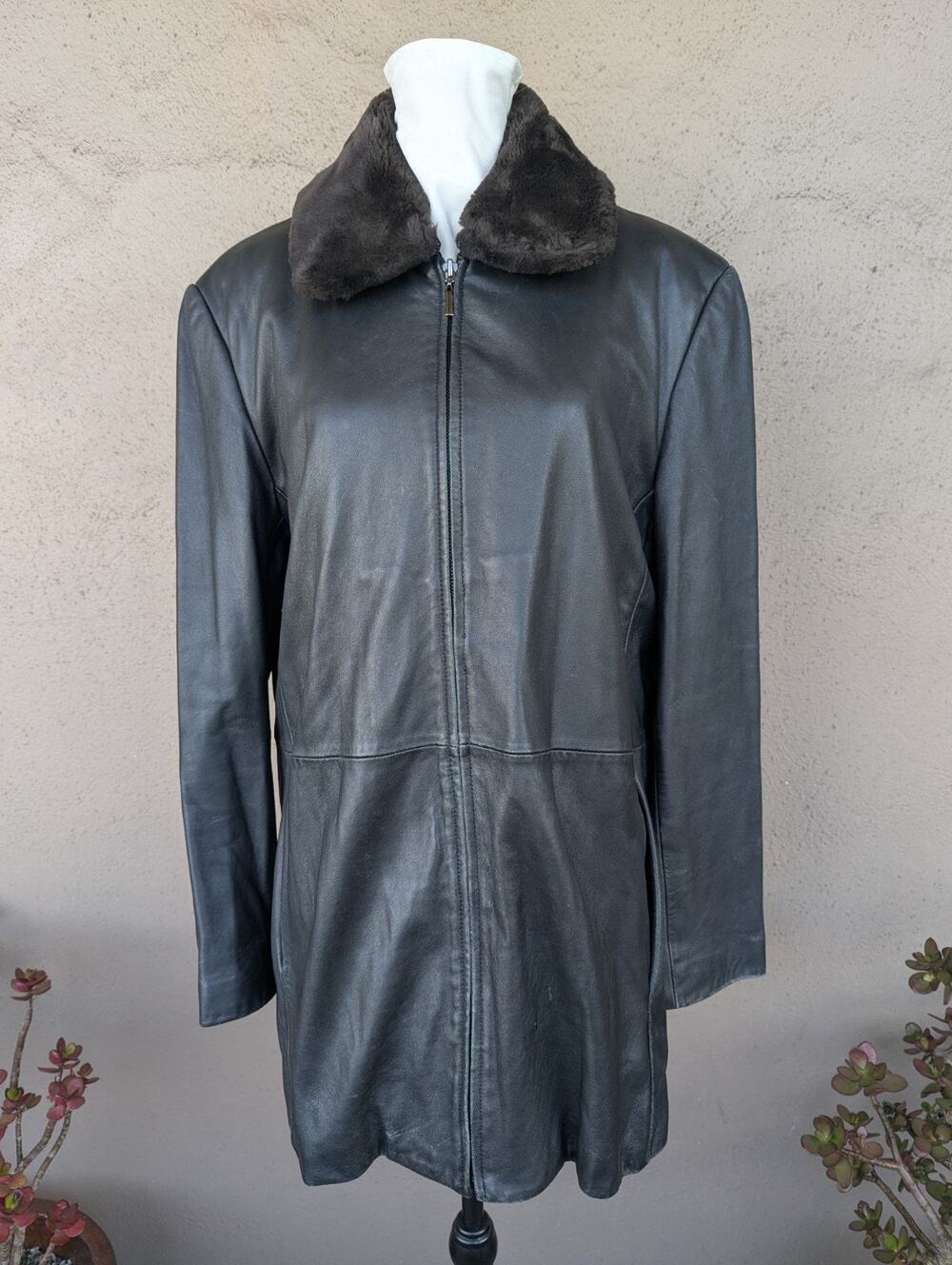 💜AK Anne Klein 1990s Black Leather Car Coat Faux Fur Collar